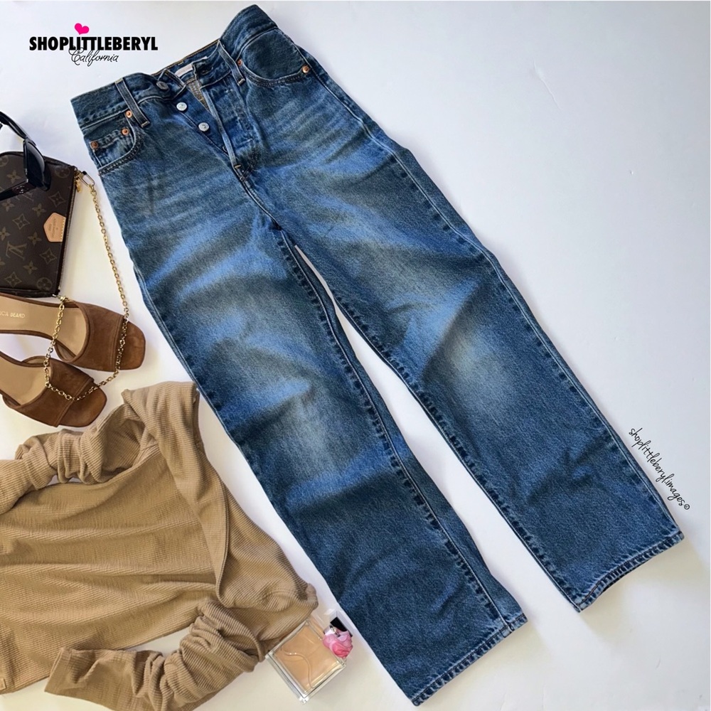 Levi’s Premium Ribcage Straight Ankle Women’s Jeans